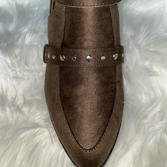 🔥 Brand New Ankle Block Heel Booties w/ Studs NWOT🔥 - Picture 6 of 6